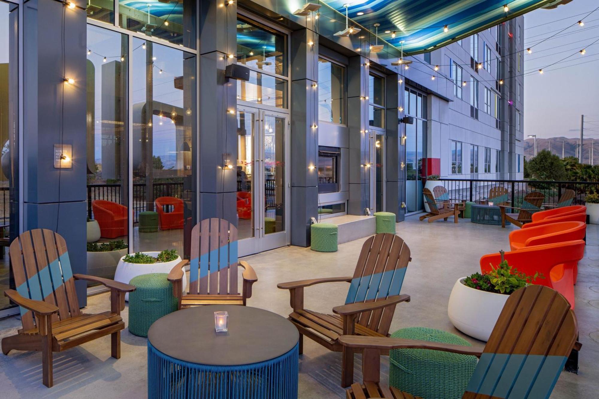 Aloft Santa Clara - San Jose North Hotel Exterior photo